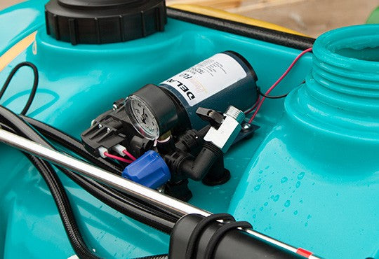 Rapid Spray 95 Litre Spot Ranger Sprayer With 12 Volt 8.3 L/min 60 Psi Pump, Pressure Regulator & Gauge, Front & Rear Interchangeable Hose Wraps With 6m Hose, A