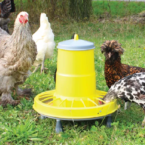 Bainbridge Supreme Poultry Feeder. [KG:8]